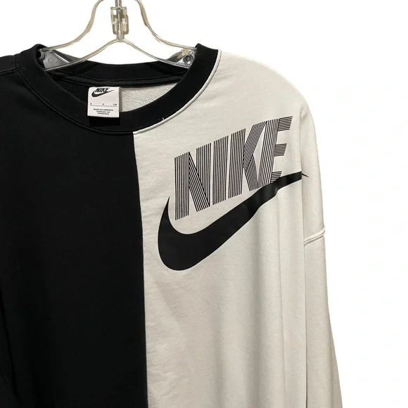 Nike Oversized Sportswear Sweatshirt Black and White Size Small - Picture 8 of 11